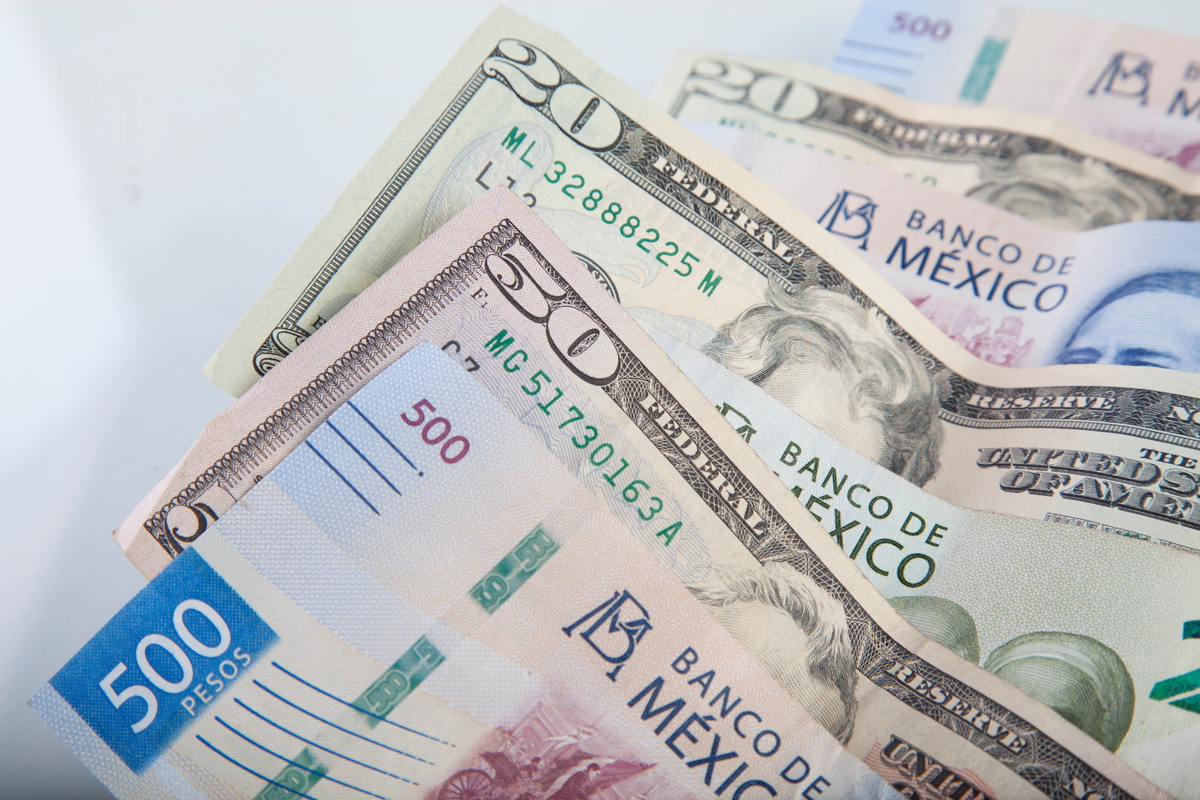 Money Exchange Buying Selling Foreign Currency In Mexico